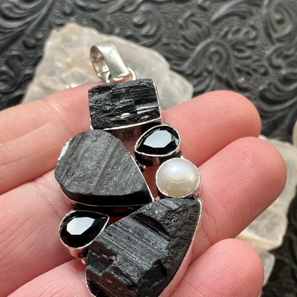 Black Tourmaline Onyx and Pearl Crystal Stone Jewelry Pendant - Picture 3 of 6